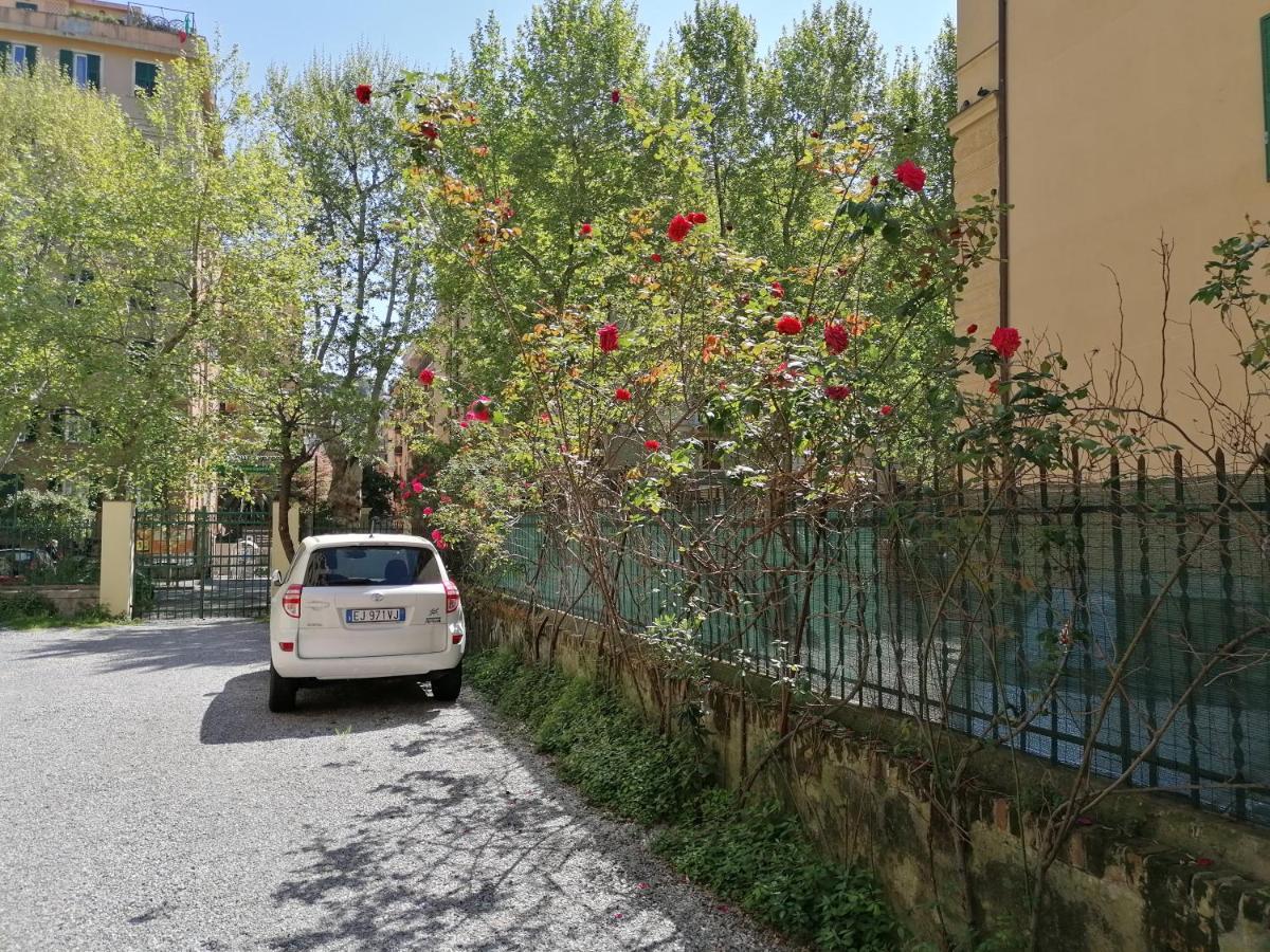 Il Giardino Di Elettra - Freeparking Aparthotel Генуа Екстериор снимка