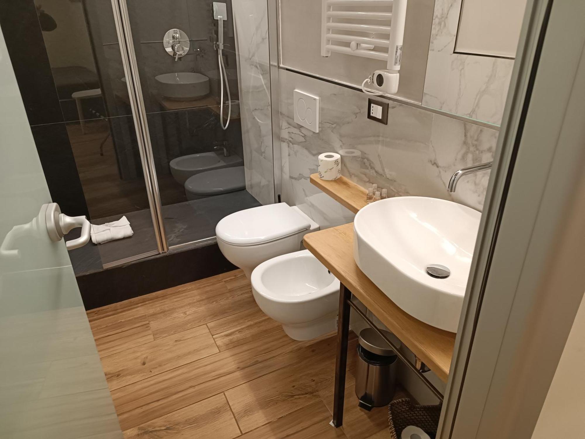 Il Giardino Di Elettra - Freeparking Aparthotel Генуа Екстериор снимка